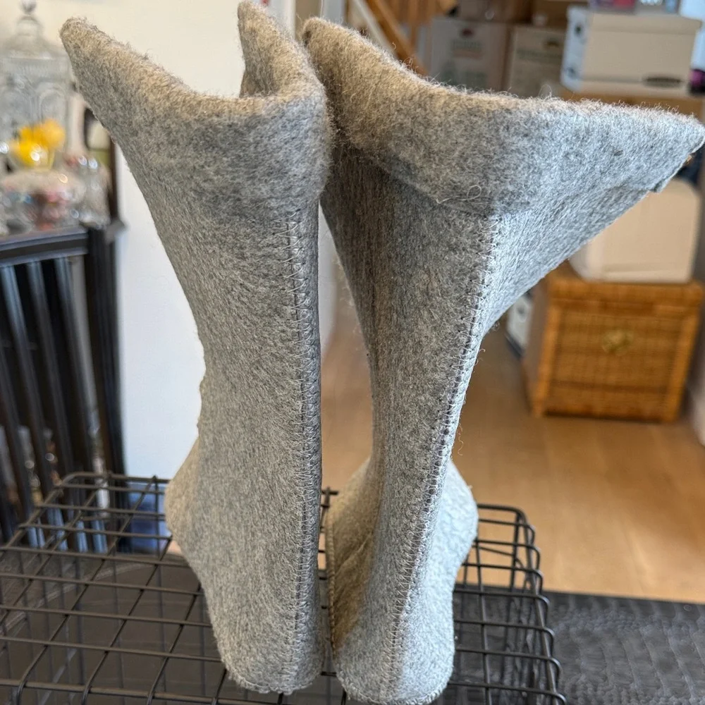 Source Unknown Gray Kids Felt Booties